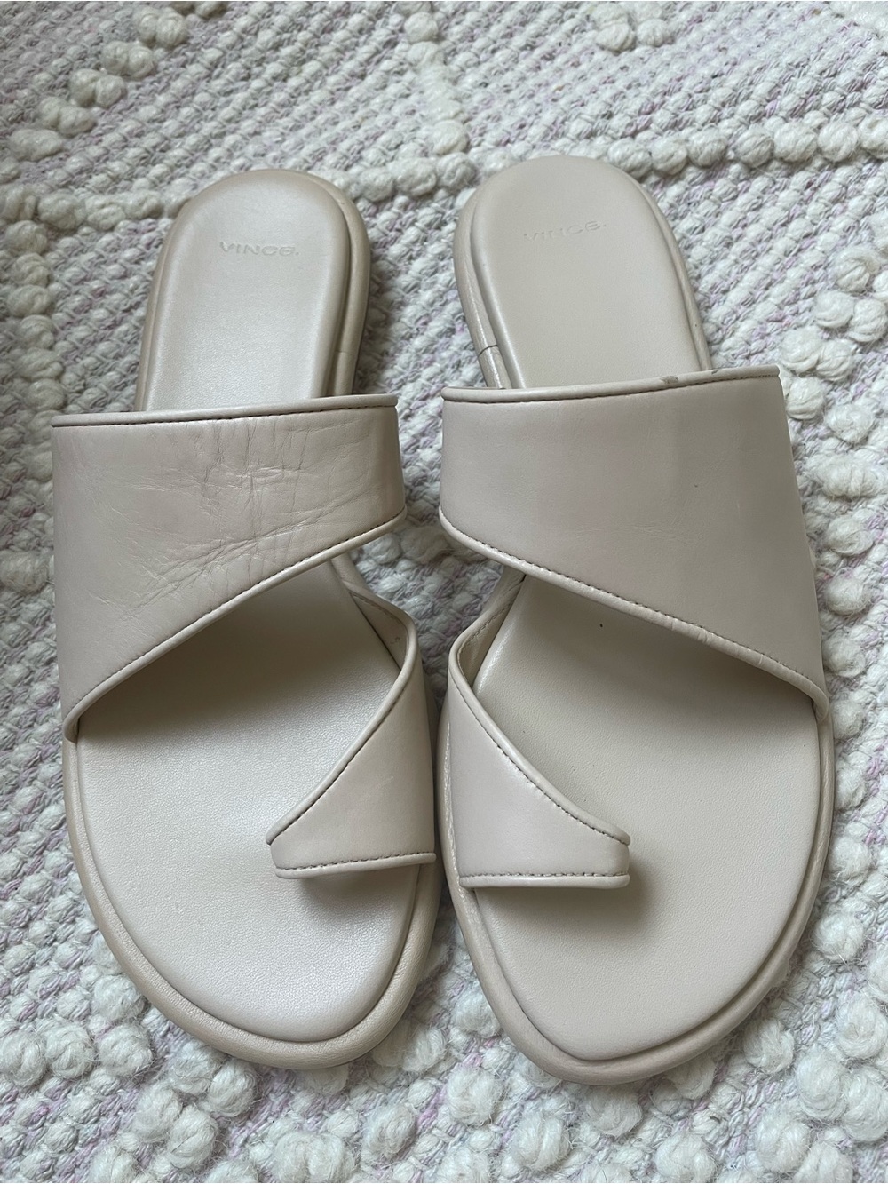 Brand new! Vince Blush Nude Leather Slide Sandals US 8 EU 38.5